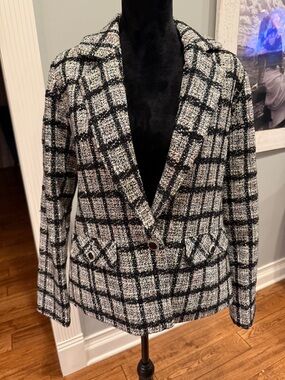 Bagatelle collection plaid patterned jacket.